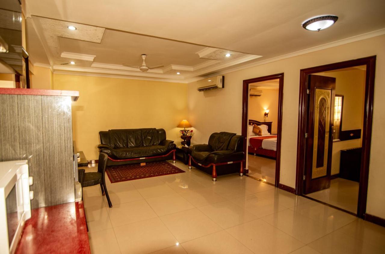 Urban Rose Hotel & Apartments Dar es Salaam Bagian luar foto