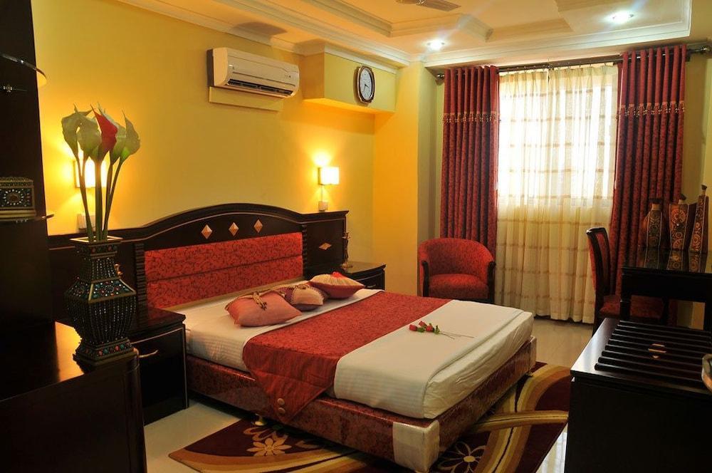 Urban Rose Hotel & Apartments Dar es Salaam Bagian luar foto