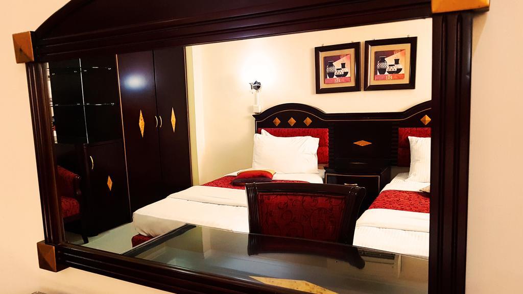 Urban Rose Hotel & Apartments Dar es Salaam Bagian luar foto